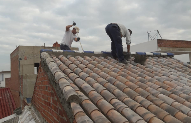 Roof restoration in Bidart. Basque coast.